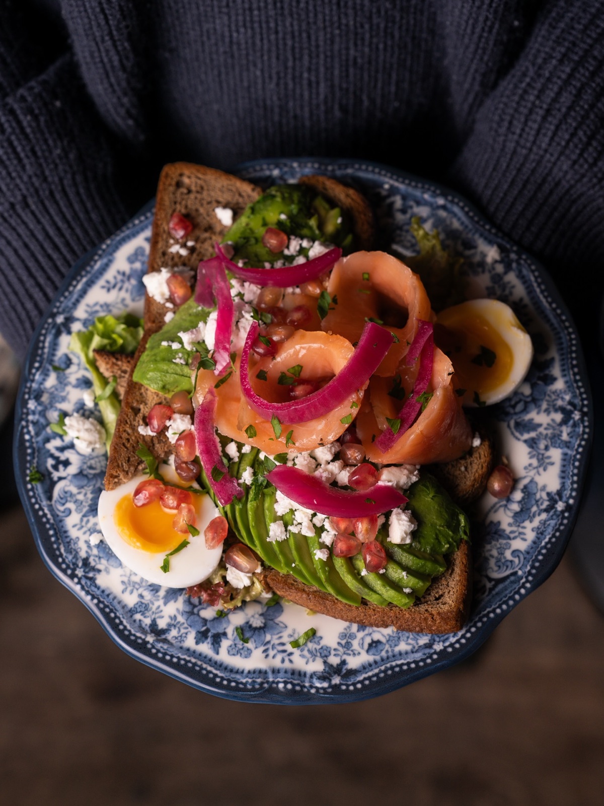 Tartines au saumon et à l’avocat du brunch des Turbines